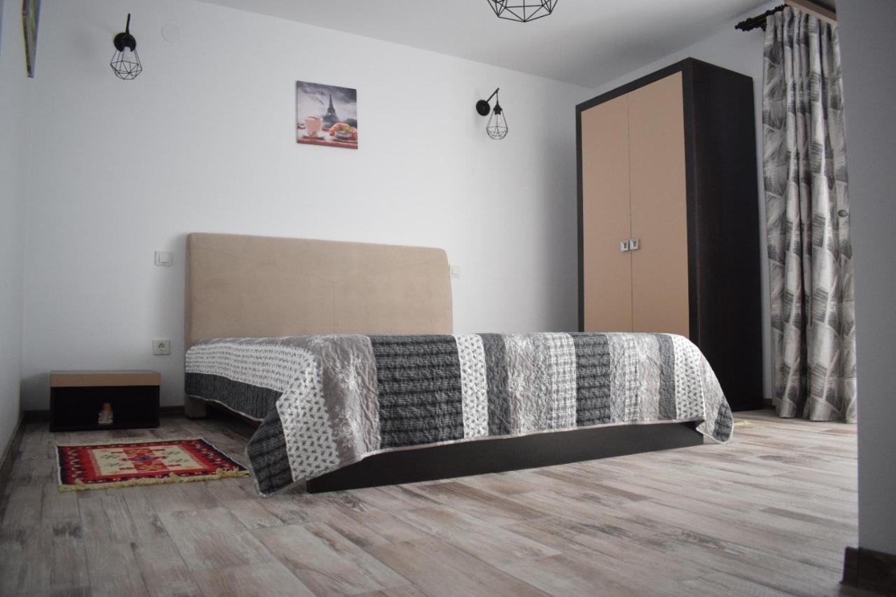 Casa Dumitru Hotell Ceraşul Eksteriør bilde