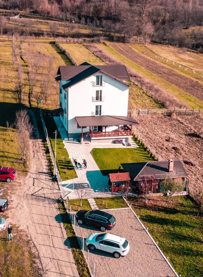 Casa Dumitru Hotell Ceraşul Eksteriør bilde